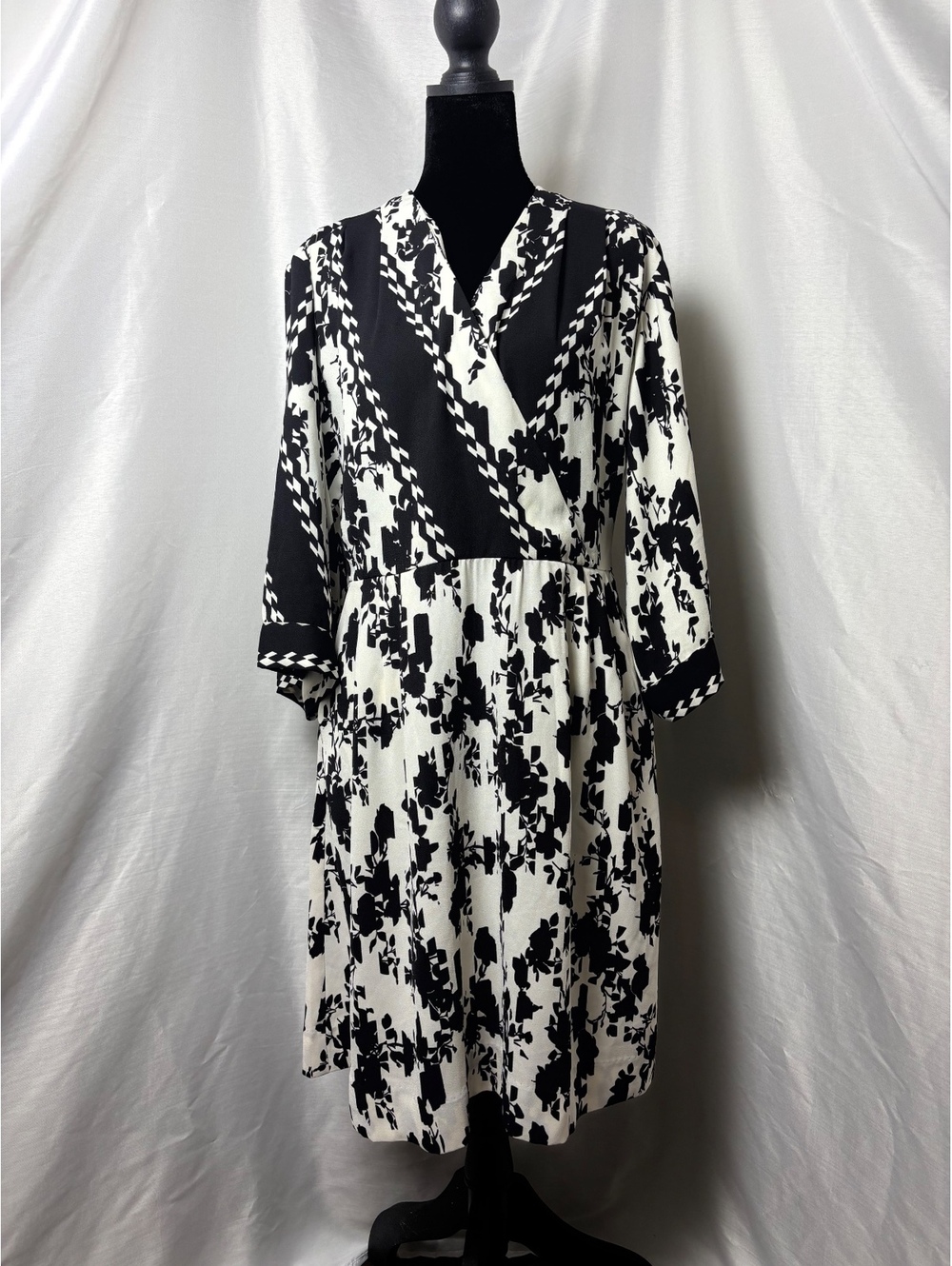90’s/00’s Cabi Dress Size Small w/ Pockets